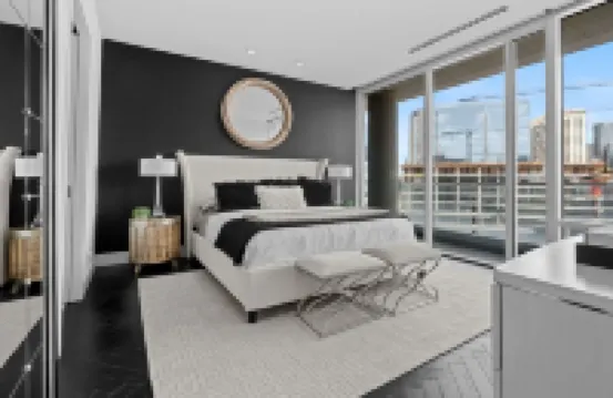 Luxury Condo in Dallas Victory Park, amazing downtown views, walk to AAC Hotels in Victory Park