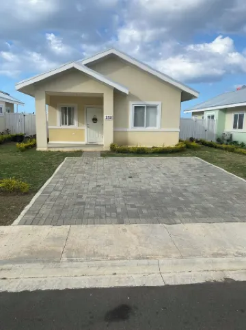 Charming 2-bedroom house with WiFi, fitness room in Lucea