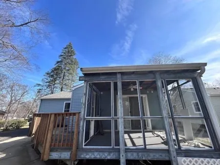 Fabulous 3-bedroom house with AC in charming Elgin Отели рядом с достопримечательностью «Wing Park»