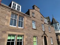 Squirrel Away Apartment Crieff