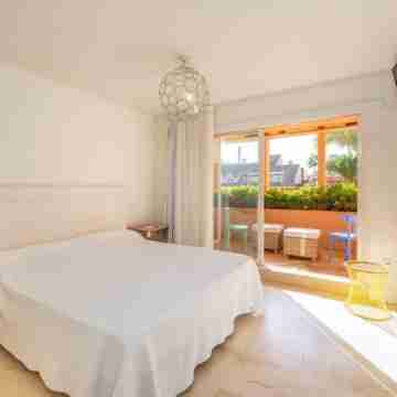 Houmi Sotogrande Rooms