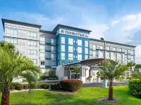 DoubleTree by Hilton Brunswick Hotels in Brunswick