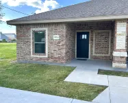 Quiet 2BR Retreat -Fenced yard -Modern Duplex