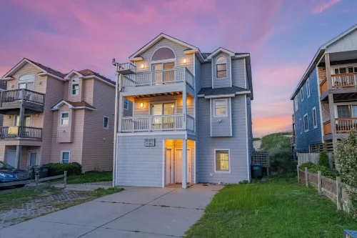 Salty 7 – Oceanfront 8BR Retreat w/ Pool, Game Room & Breathtaking Views