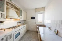 Comfortable central - large terrace-solarium - beach 4 minutes walk - bright Hotel a Arma di Taggia