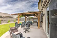 Air Racing Decor, Hot Tub: Sparks Home! - Pet friendly