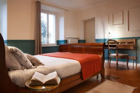 Apartment with fireplace and private terrace overlooking the beautiful panorama Отели рядом с достопримечательностью «Villa Erba, Cernobbio, Italy»