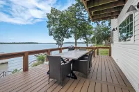Sunset Cottage on Grand: Waterfront Views - Dock - Fire Pit - Boat Parking