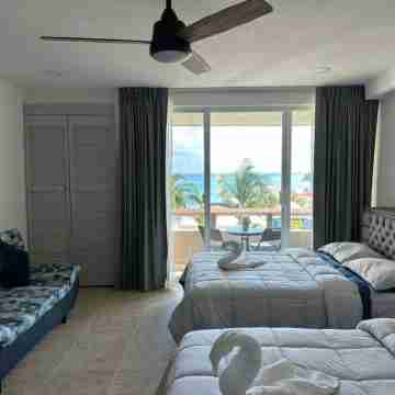 Charming Oceanfront 1-Bedroom Loft with Stunning Views Rooms