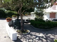 Apartment in Villa Valentini, Seafront, Gulf of Gaeta parking included Hotels in Minturno