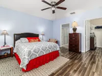 Peaceful 2BR Home w/ Modern Comforts in Riverview Hotels in Riverview