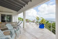 Beautiful 6 Bed-rooms Villa at Dawn Beach