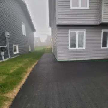 Relax with the whole family at this peaceful place to stay. Close to yyt.