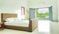 Luxury villa on the beach! Hotels in 