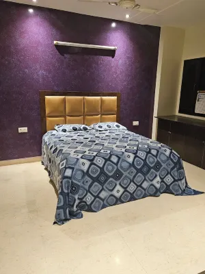 Home Away: A Spacious Abode