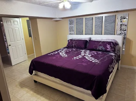 Serene Stonecrest Oasis Отели в г. Стонкрест