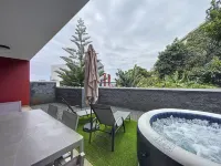 Blue Outlook Retreat by Atlantic Holiday