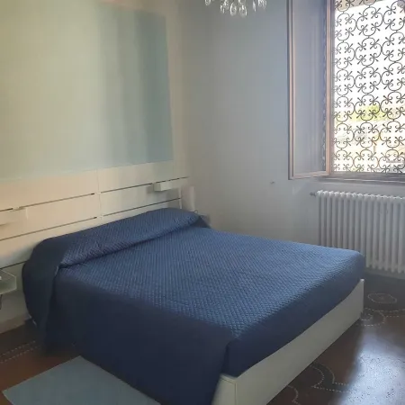 THE OLIVE TREES GARDEN HOUSE Отели в г. Серавецца