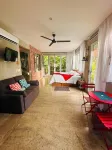 Cozy Villa in lovely Punta Leona. Private patio. Pool. Near Jaco Beach