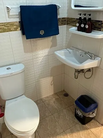 รูปภาพของChun Chom - Baan Lom Suay