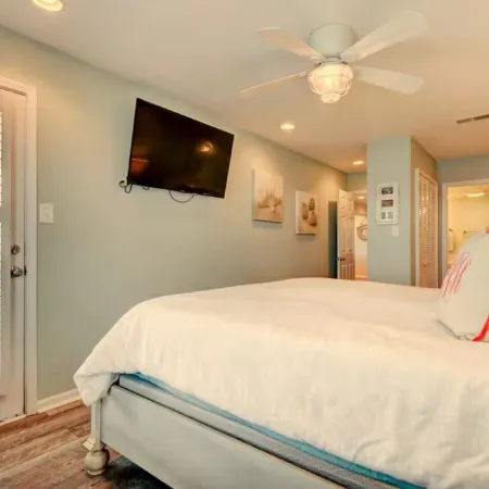 Surfside Beach SC- Oceanfront Paradise4, Seen on Beachfront Bargain Hunt
