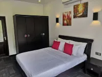 Exclusive luxury villa surrounded by beautiful mountains and river views Hotel a Halloluwa