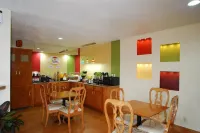 Super 8 by Wyndham Anderson/Clemson Area - breakfast