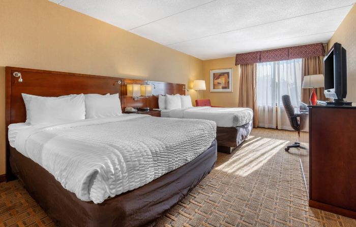 Clarion Hotel Conference Center on Lake Erie