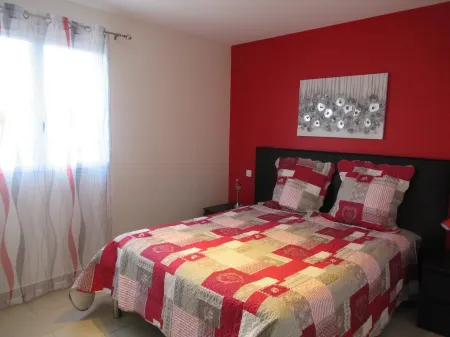 Apartment with view on pine forest and calm Отели в г. Аленйя