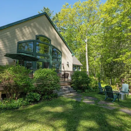 Spacious Lakehouse +Private Dock+Firepit+Kayaks