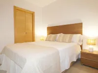 Comeback "THE SEA BLINDS YOUR EYES" Hotels in Motril