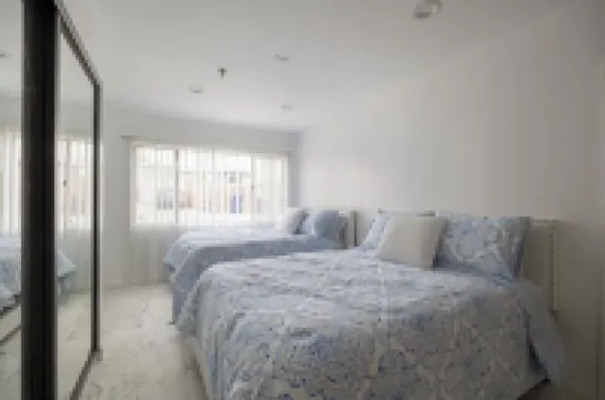 Moonlight dream! 4-bedroom, 4-bathroom ocean view home 1 block from the beach.