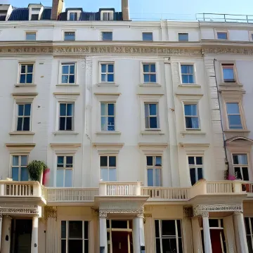 Astor Victoria Hostel