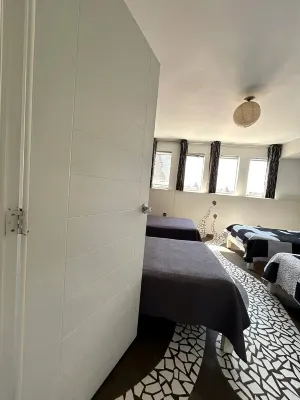 COMFORTABLE 2-BEDROOM APARTMENT WITH EXCELLENT VIEWS فنادق في تاكنا