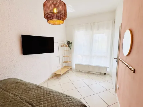 StayNature 3 BR App modern, quiet & central