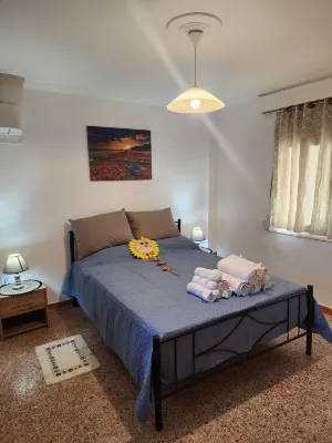 Cozy 2-bedroom apartment in peaceful Mitilini with WiFi, AC 1A up to 5 people 住宿飯店