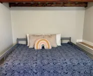 Red Powder House with Foosball Table. Downtown Rossland 5 min to Red Mountain Hôtels à proximité de : RED Mountain Resort