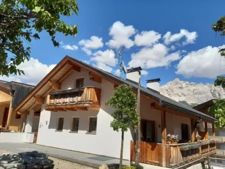 Apartment Raisc - your home in Val Badia Отели рядом с достопримечательностью «Ski School Dolomites»