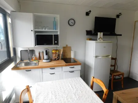 Short-term furnished studio rental (n° 3)