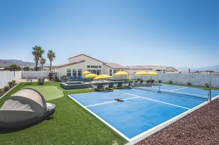 Pickleball, Gameroom, Pool & Hot Tub, Firepit, BBQ