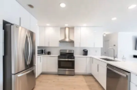 50 % Off 3 Br -Resort Like Villa Mins from Siesta Key- Heated-Pool & Hottub