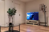 Apartment in Croydon - 1 Min walk to Train Hotels in Wallington