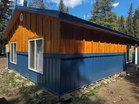 Entire Cabin at Woody Falls Trailhead in Cooke City