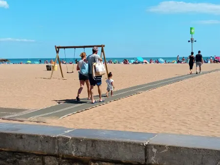 SEA VIEW - near beach and lively center 4 pers. Acrobranche, Karting OFFERED