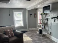 Cozy 1-bedroom apartment in  Lansing