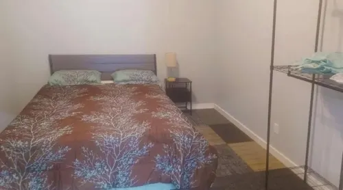 Large cabin - all appliances - 3 miles from large lake; River Tubing, water park