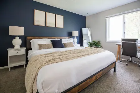 The Eden Escape - peaceful retreat in the suburbs Отели рядом с достопримечательностью «Парк Берч Айленд»