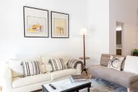 Oasis Urbano Elche - Terrace and Palm Grove Views