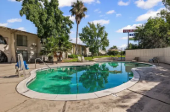 เฮอริเทจอินน์ เอ็กซ์เพรส โรสวิลล์ โรงแรมในโรสวิลล์