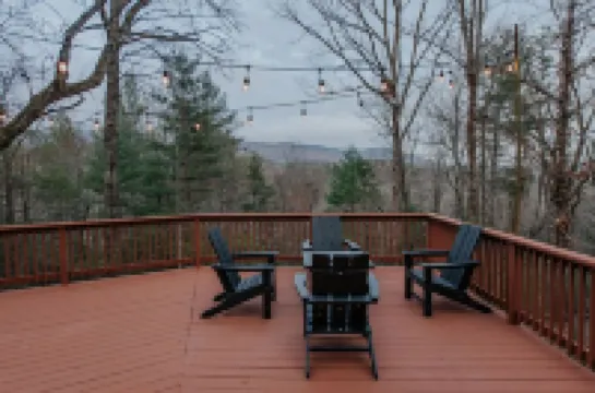 Modern Dome + Cottage w/ Views of Amicalola State Park!